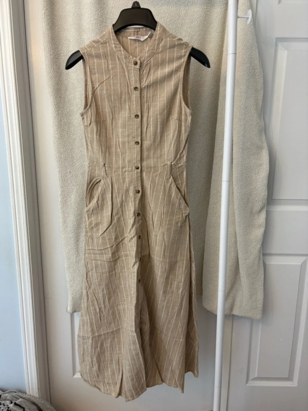 Lee Cooper Beige & White Button-Front Sleeveless Cotton Blend Dress Size Small - Picture 9 of 12